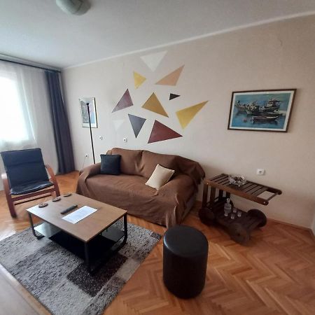 Lagumska Apartment Zemun ภายนอก รูปภาพ